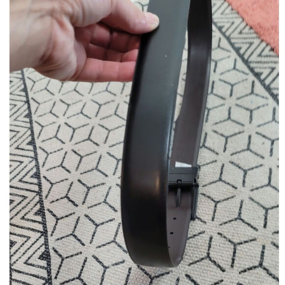 CALVIN KLEIN BLACK W BLACK BELT BUCKLE SYTHENTIC LEATHER BELT, SZ MEDIUM - Picture 5 of 8